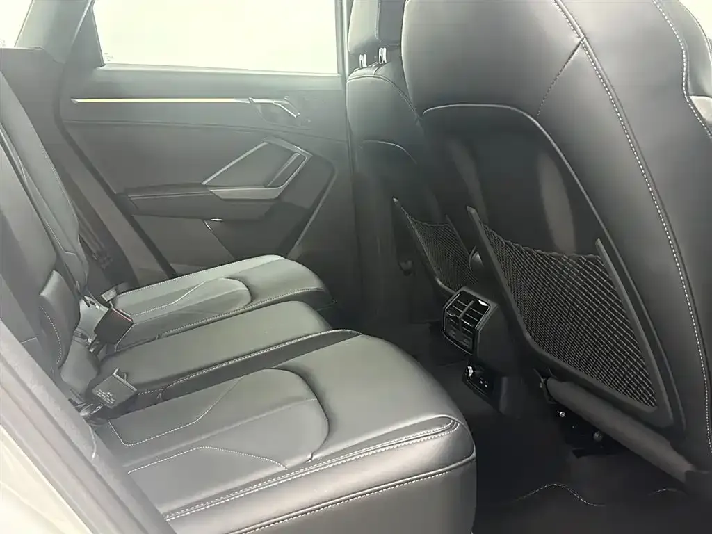 Audi Q3 2024 из CN, фото 9
