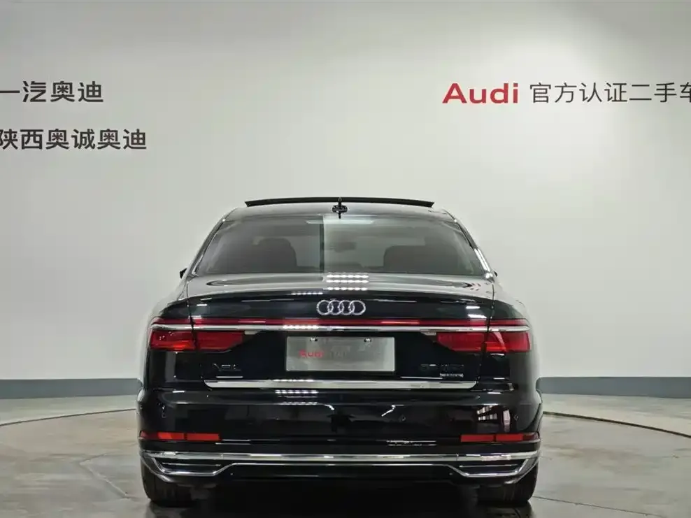 Audi A8 2022 из CN, фото 5