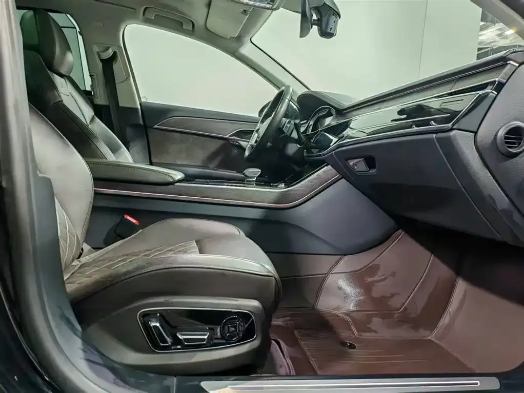 Audi A8 2022 из CN, фото 7