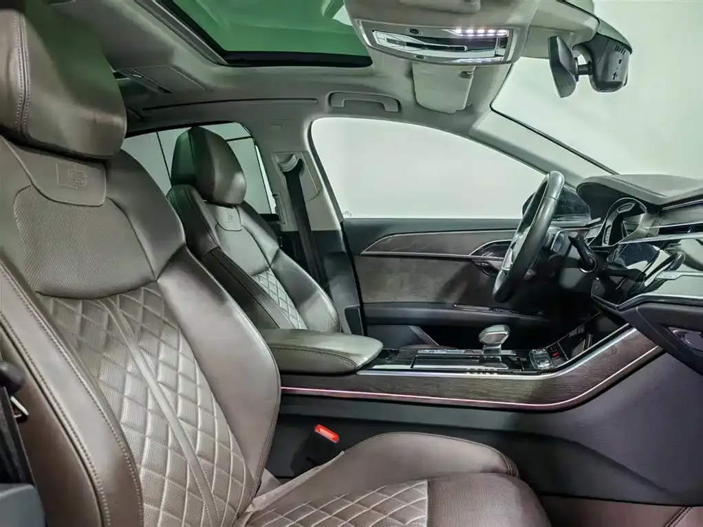 Audi A8 2022 из CN, фото 8