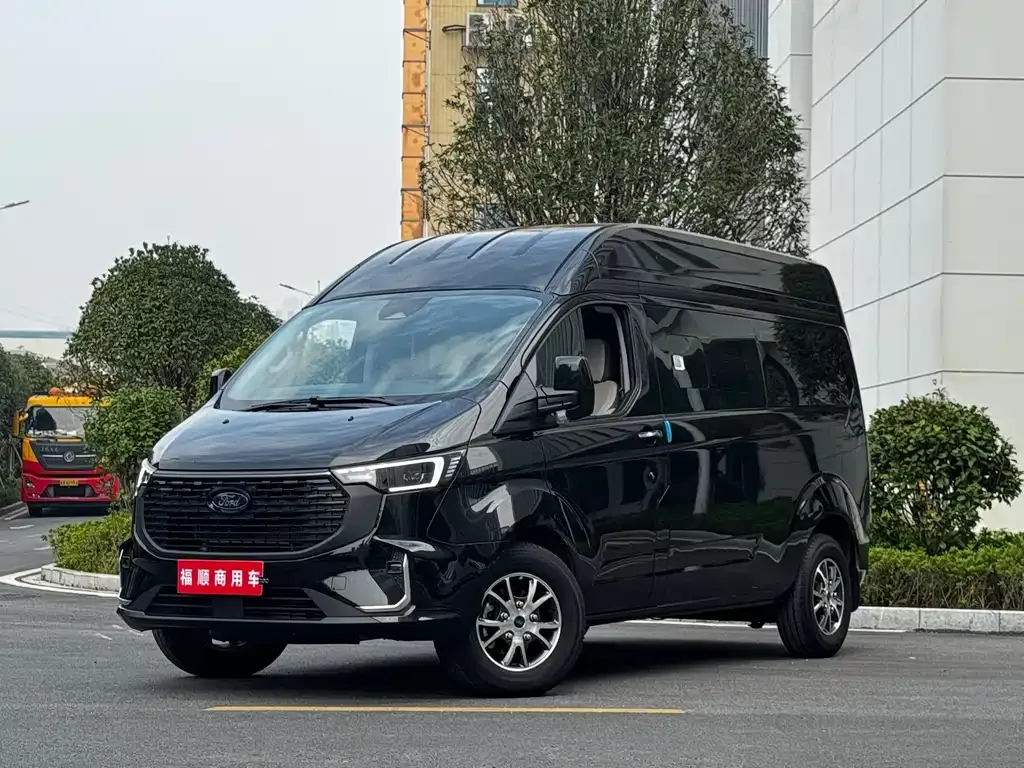 Ford Transit 2023 из CN, фото 1