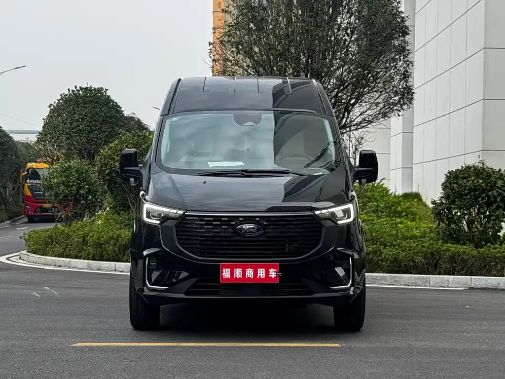 Ford Transit 2023 из CN, фото 2