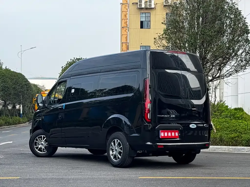 Ford Transit 2023 из CN, фото 8