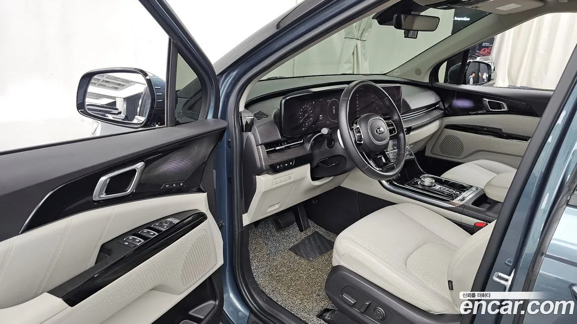 Kia Carnival — фото 10