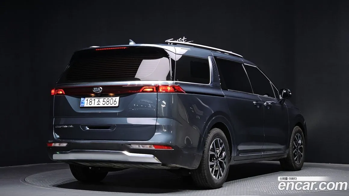 Kia Carnival — фото 2
