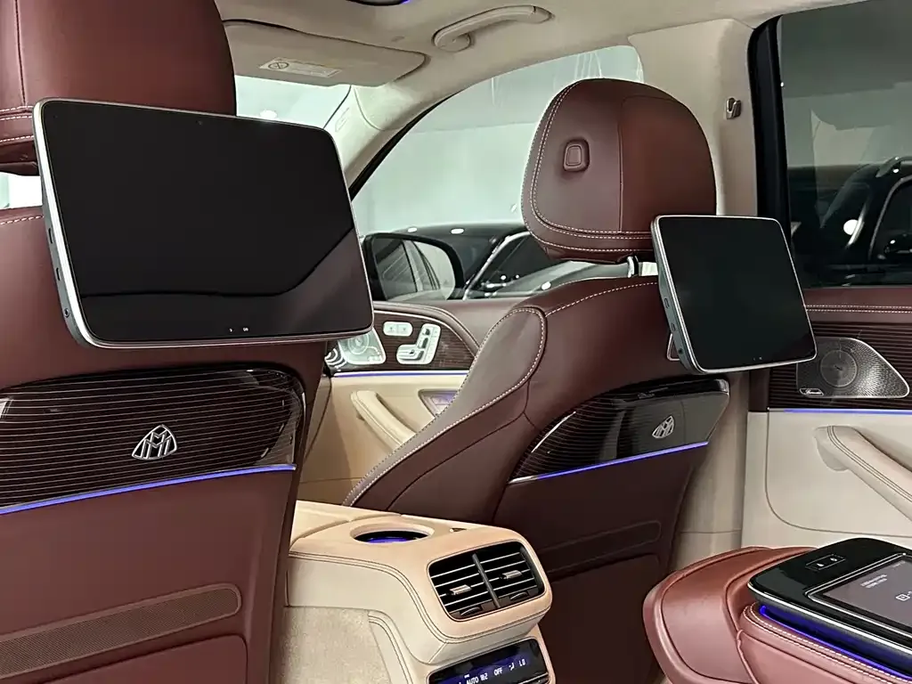 Mercedes-Benz GLS — фото 8