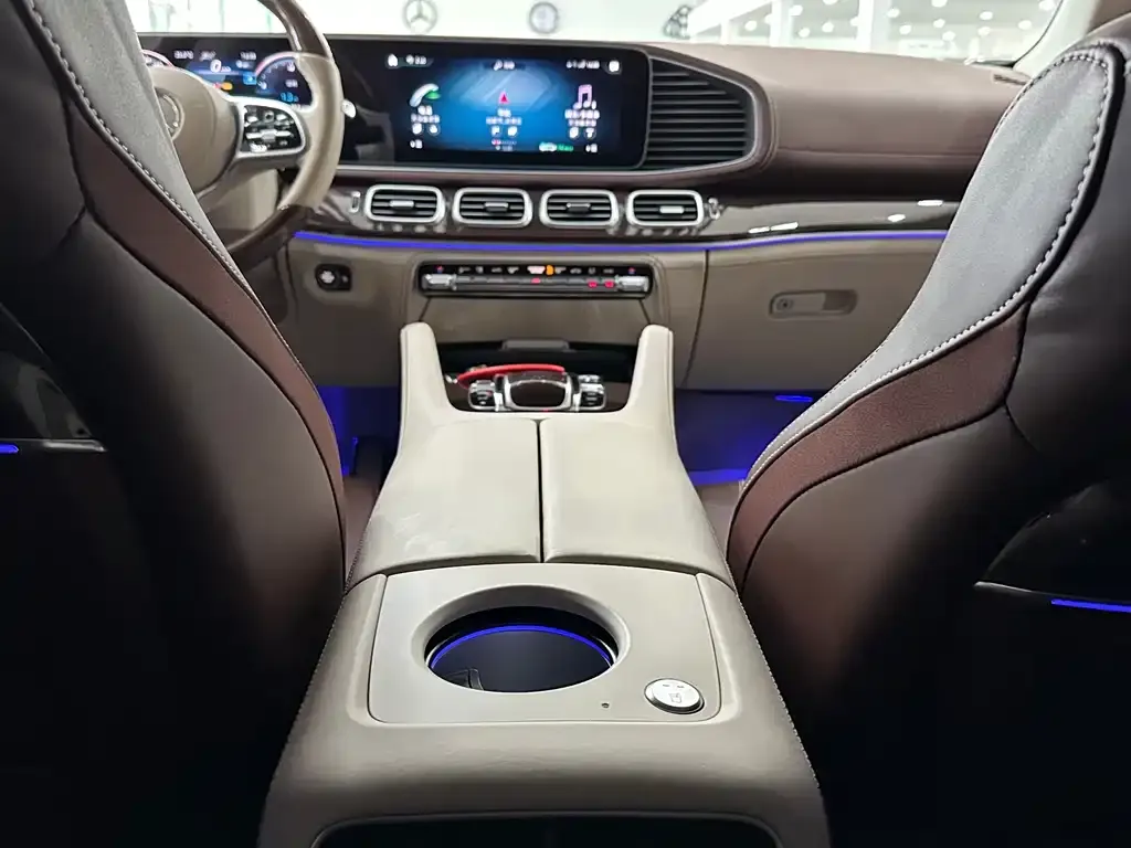 Mercedes-Benz GLS — фото 9