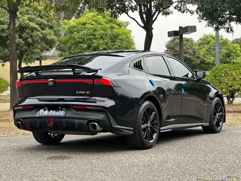 Changan UNI-V 2023 из CN, фото 5