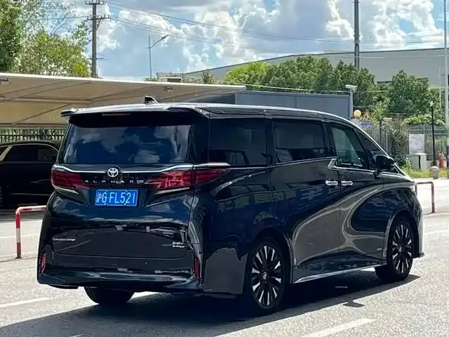 Toyota Alphard 2024 из CN, фото 6
