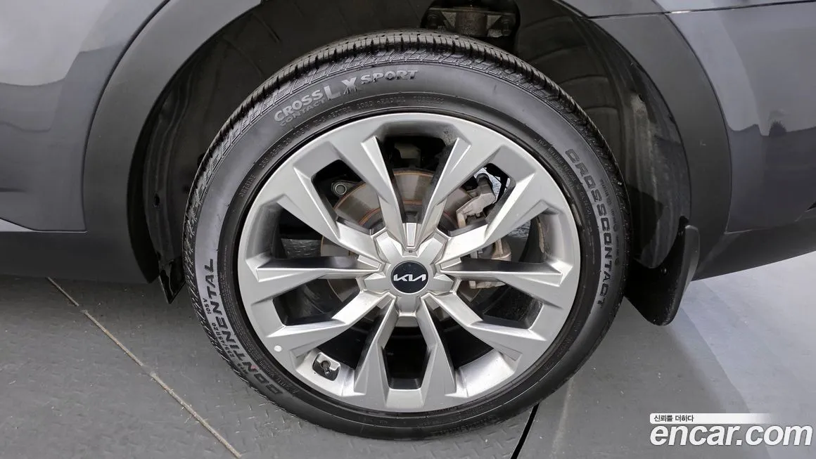 Kia Sorento — фото 5