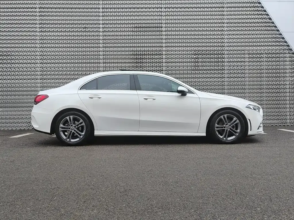 Mercedes-Benz A-Class — фото 3