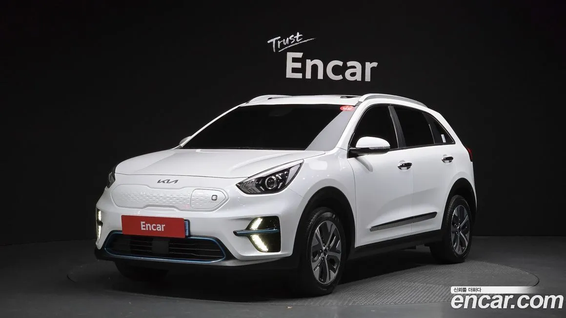 Kia Niro — фото 1