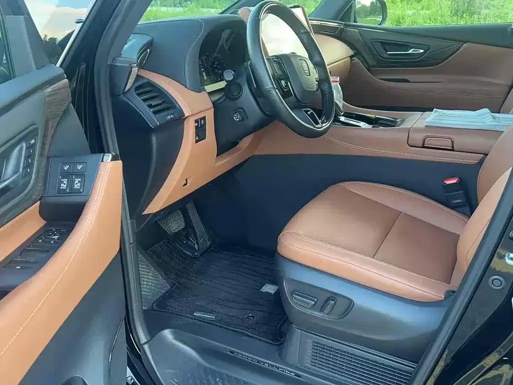 Toyota Vellfire 2023 из CN, фото 4