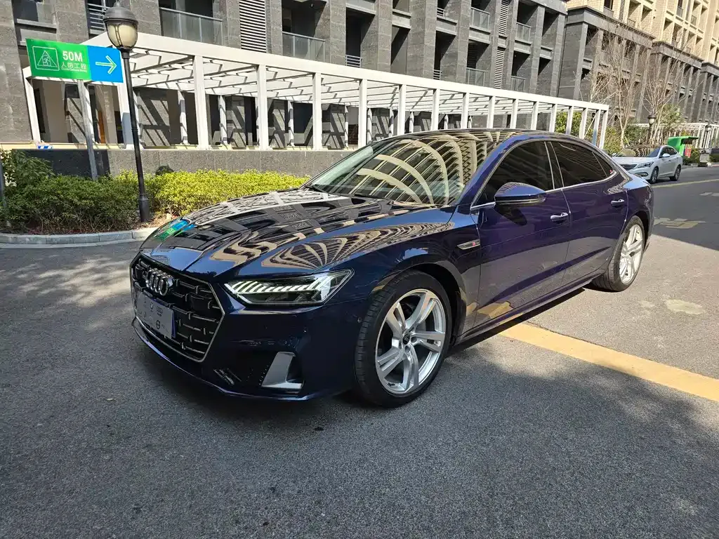 Audi A7L 2024 из CN, фото 1