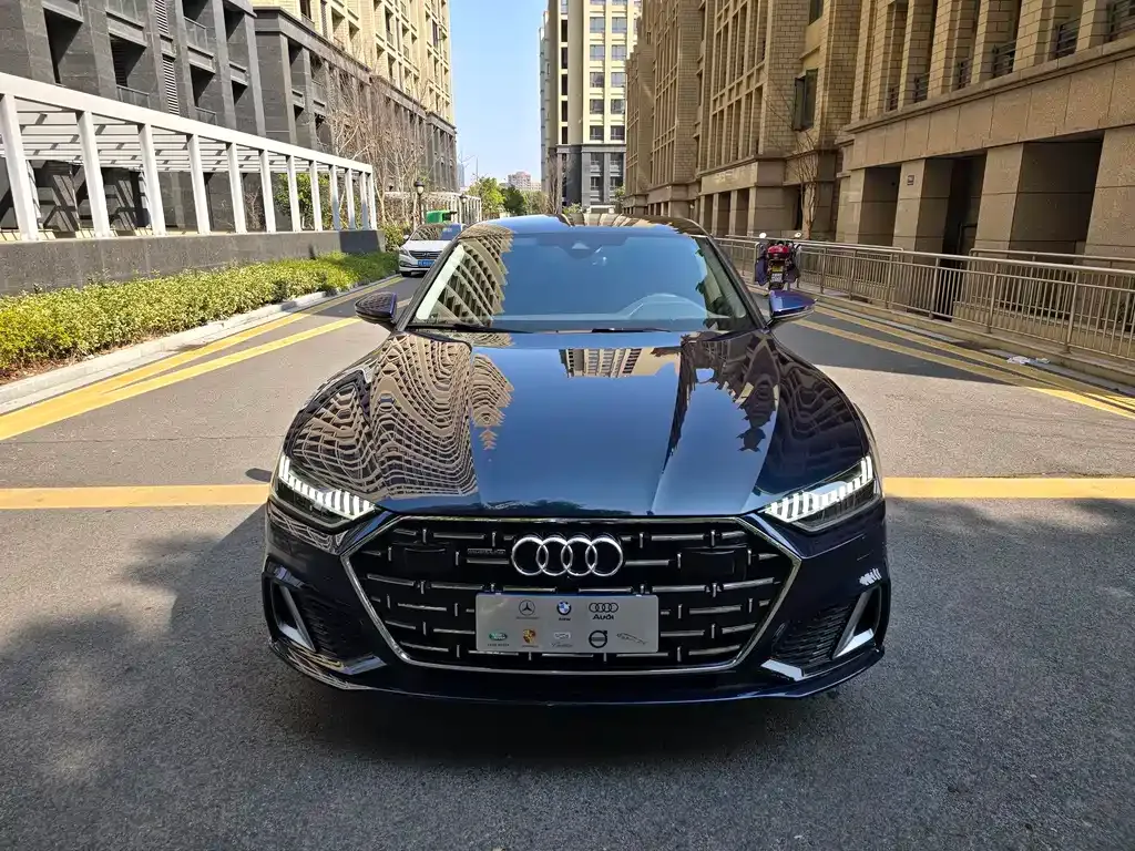 Audi A7L 2024 из CN, фото 3