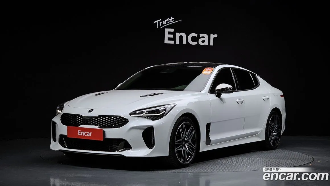 Kia Stinger — фото 1