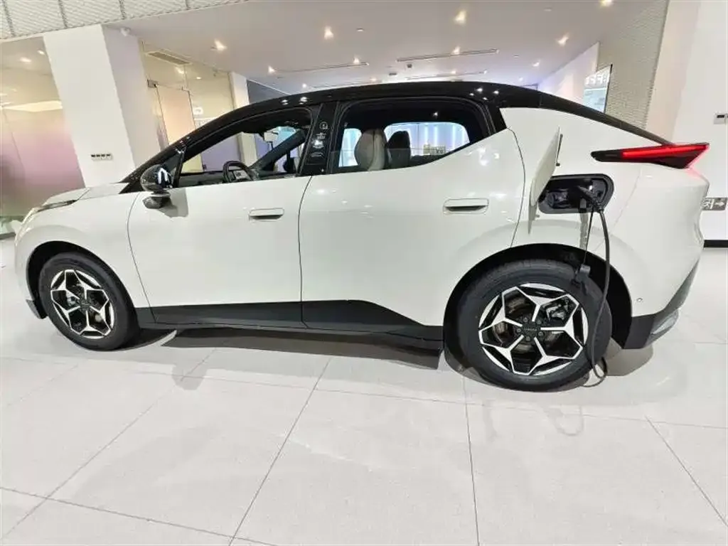Lynk & Co Z20 2025 из CN, фото 3