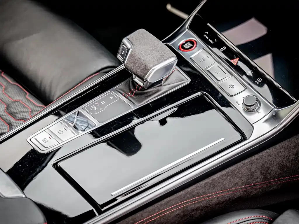 Audi RS 6 2021 из CN, фото 10
