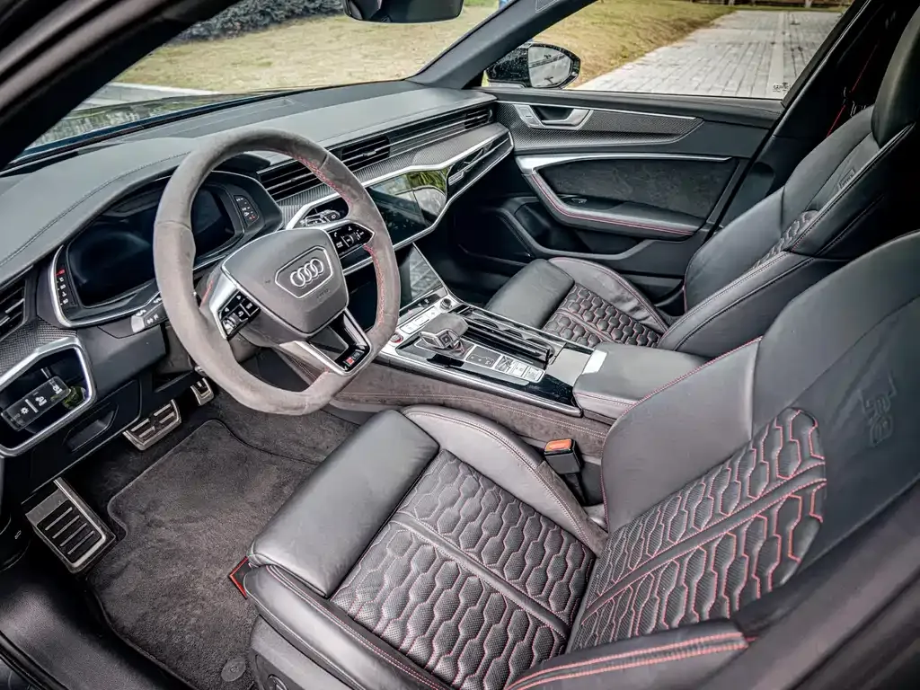 Audi RS 6 2021 из CN, фото 4