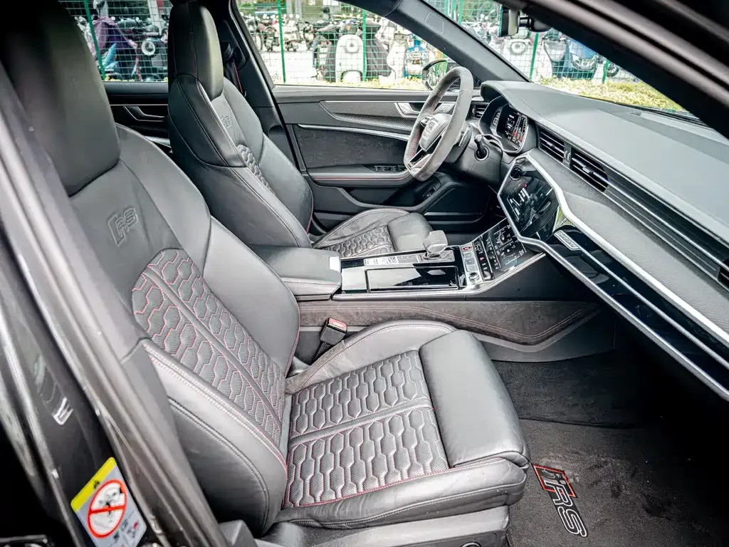 Audi RS 6 2021 из CN, фото 5