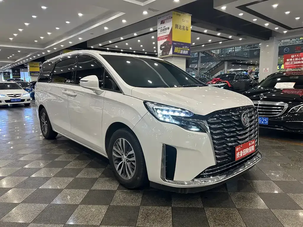 Buick GL8 2021 из CN, фото 3