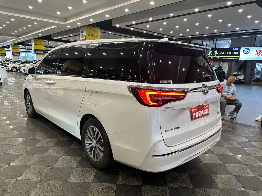 Buick GL8 2021 из CN, фото 8