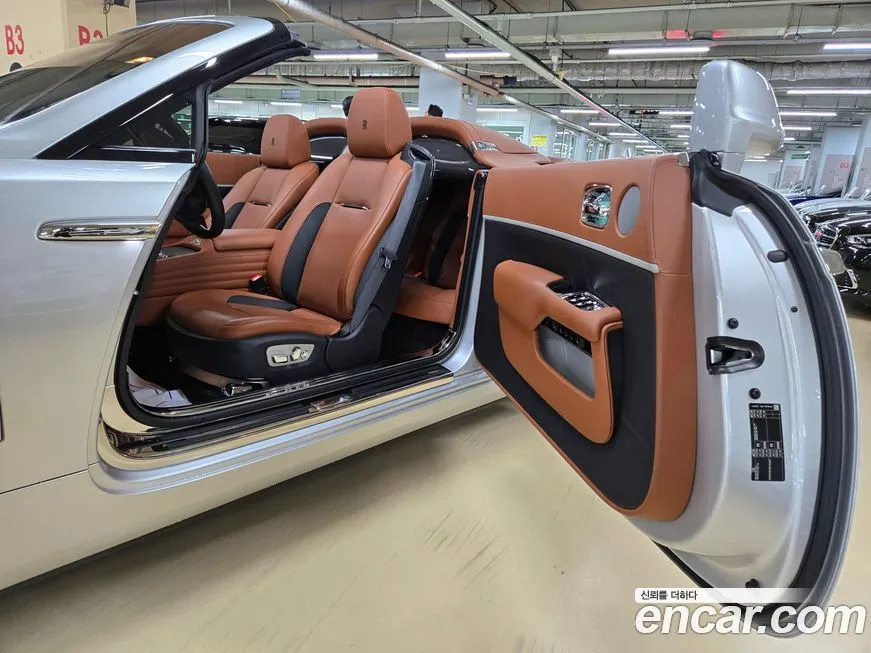 Rolls-Royce Dawn 2021 из KR, фото 9