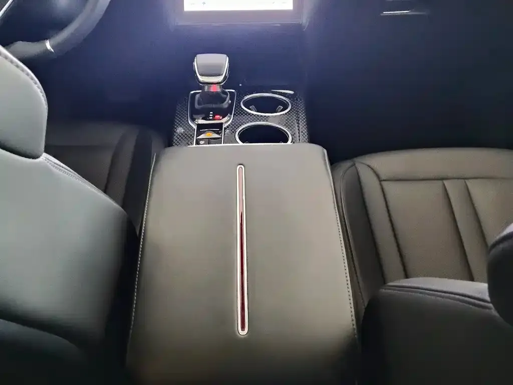Hongqi HS3 2024 из CN, фото 7