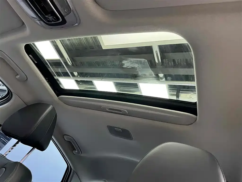 Hyundai Elantra 2023 из CN, фото 10
