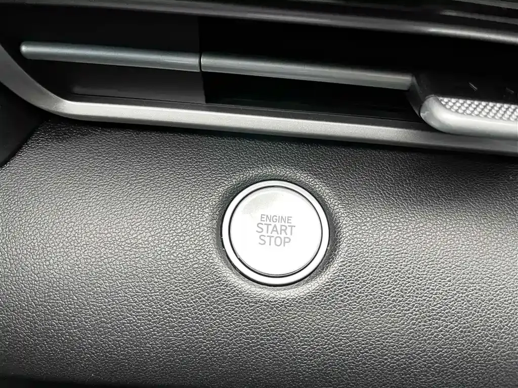 Hyundai Elantra 2023 из CN, фото 5