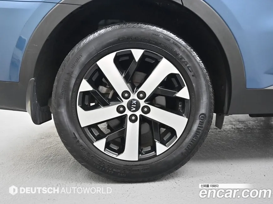 Kia Sorento — фото 5
