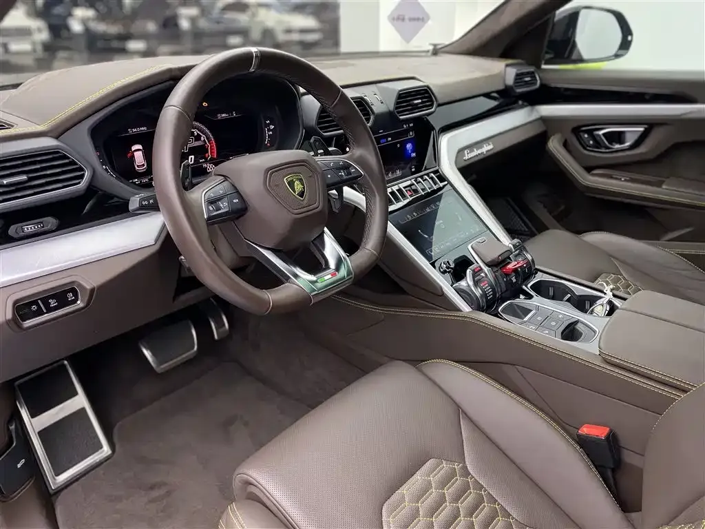 Lamborghini Urus 2021 из CN, фото 5