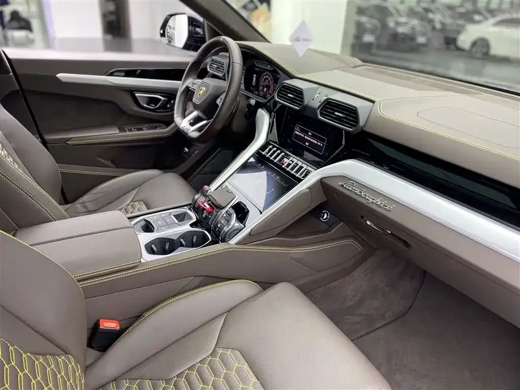 Lamborghini Urus 2021 из CN, фото 7