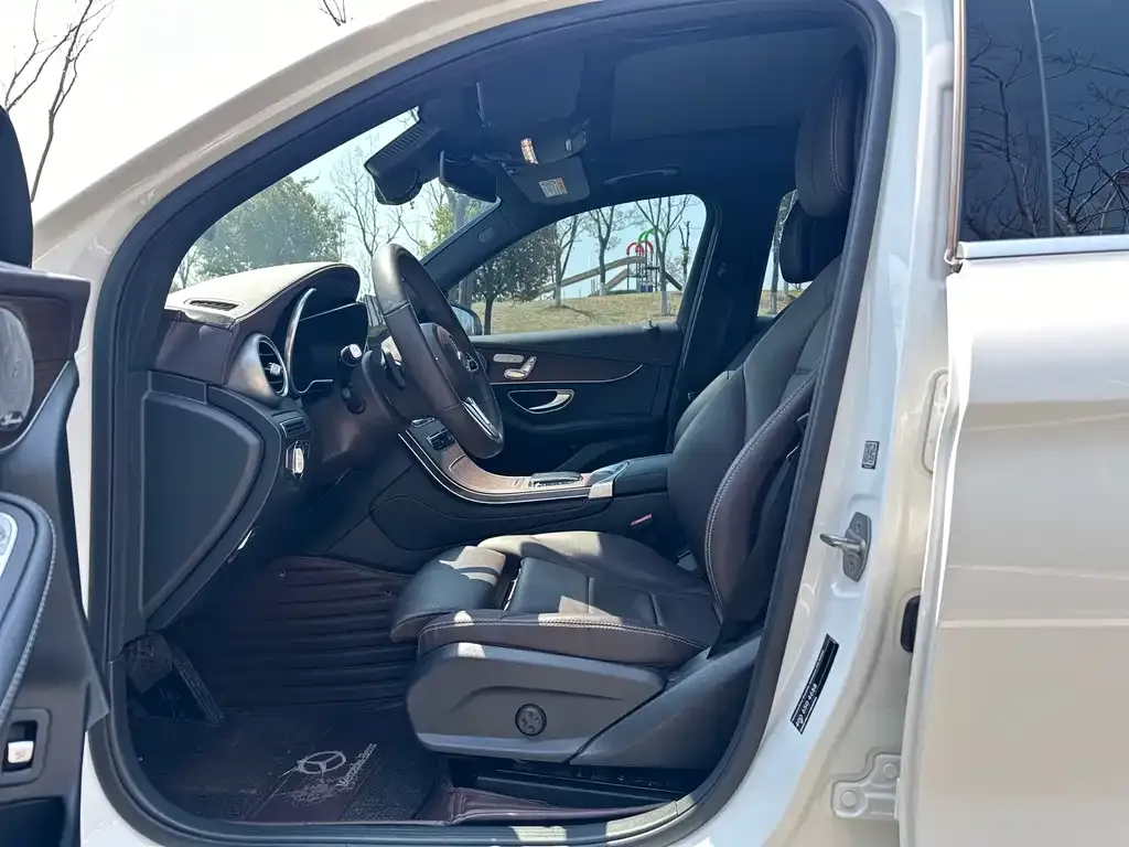 Mercedes-Benz GLC 2021 из CN, фото 8