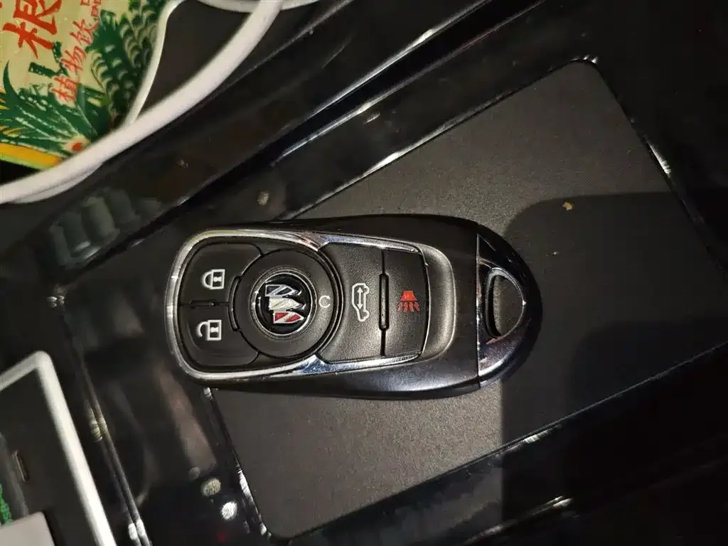 Buick GL8 2022 из CN, фото 9