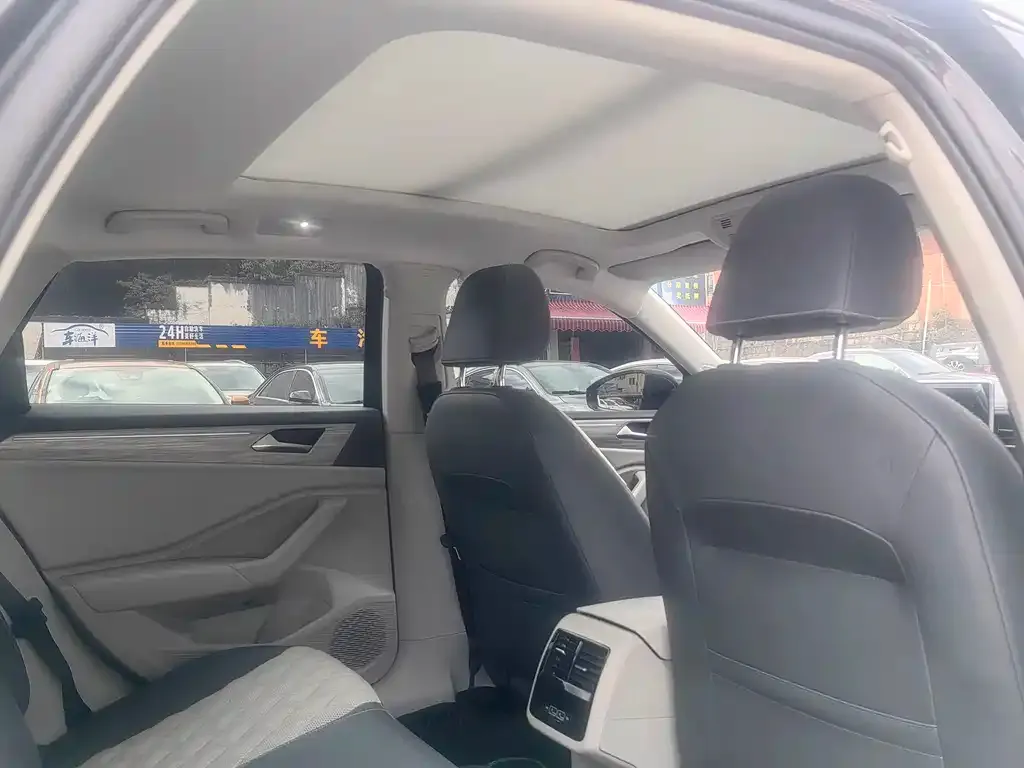 Volkswagen Sagitar 2022 из CN, фото 9