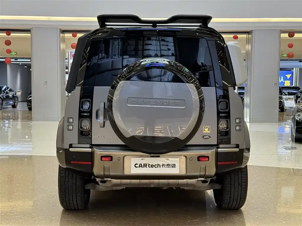 Land Rover Defender — фото 6