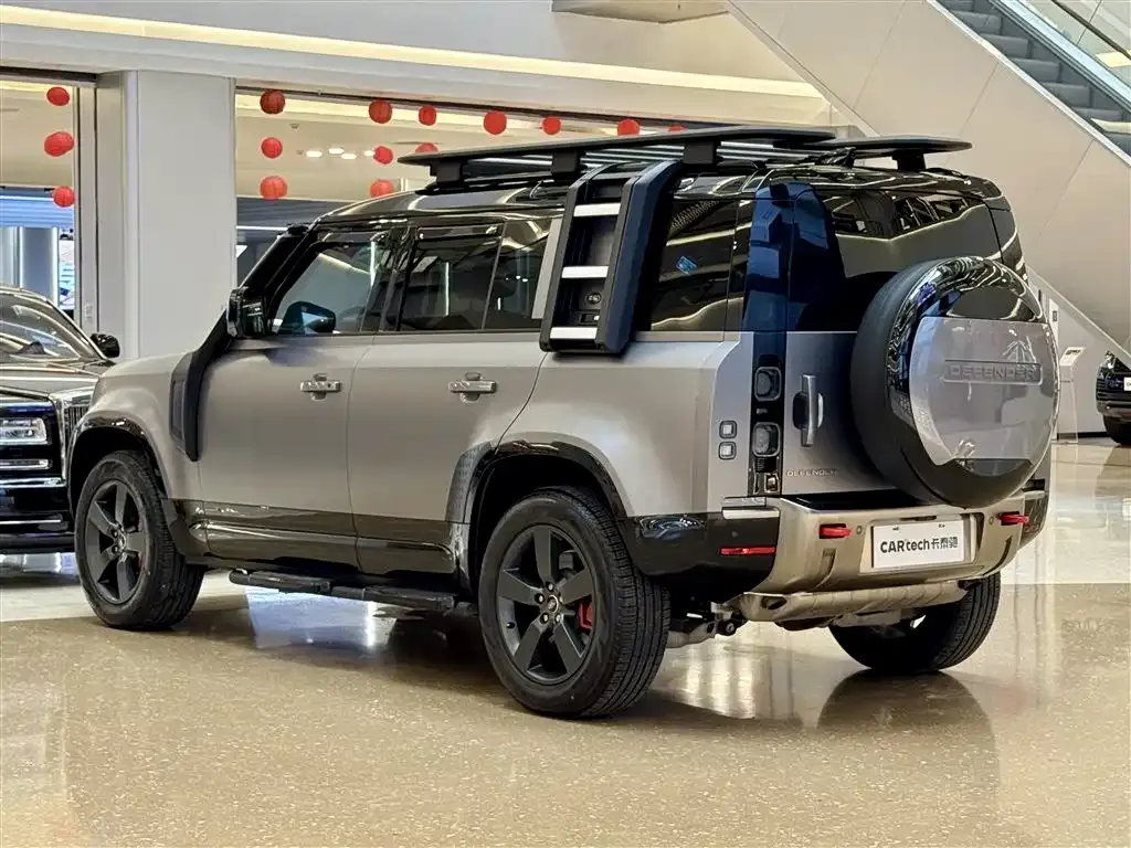 Land Rover Defender — фото 7