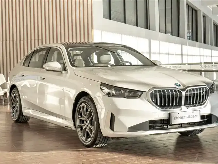 BMW i5 2024 из CN, фото 3