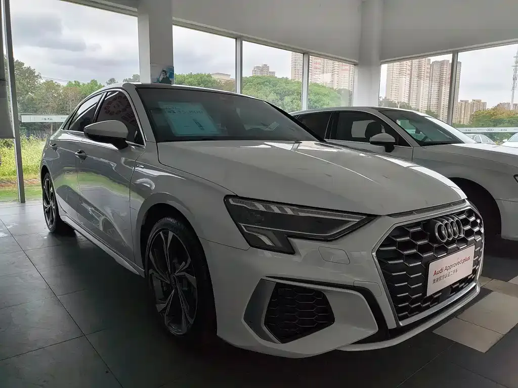 Audi A3 2024 из CN, фото 2