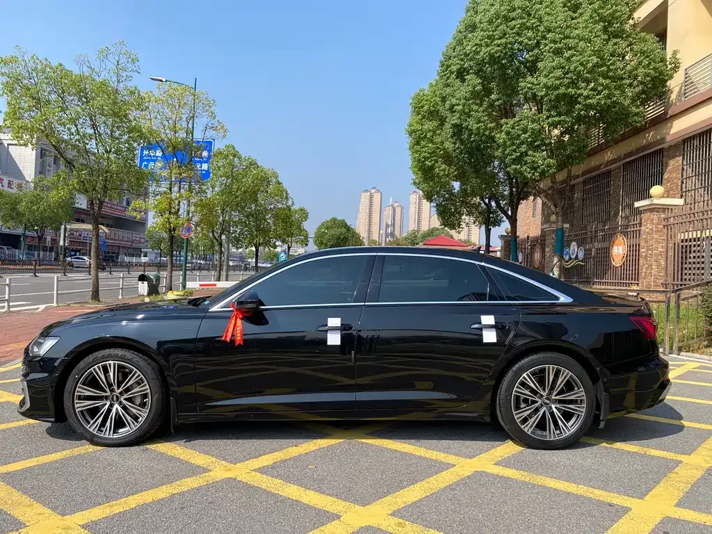 Audi A6L 2024 из CN, фото 5