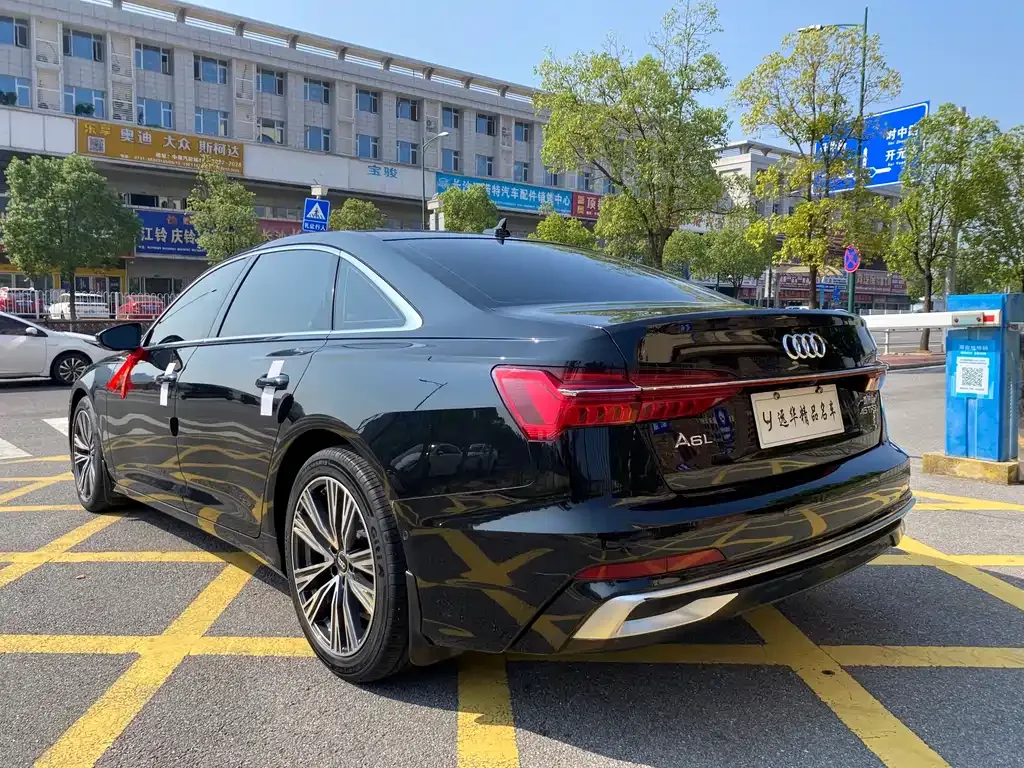 Audi A6L 2024 из CN, фото 6