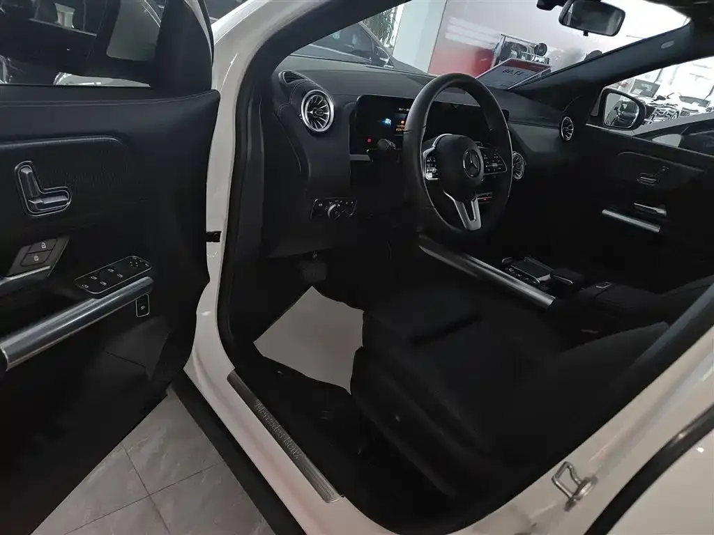 Mercedes-Benz GLA 2023 из CN, фото 10