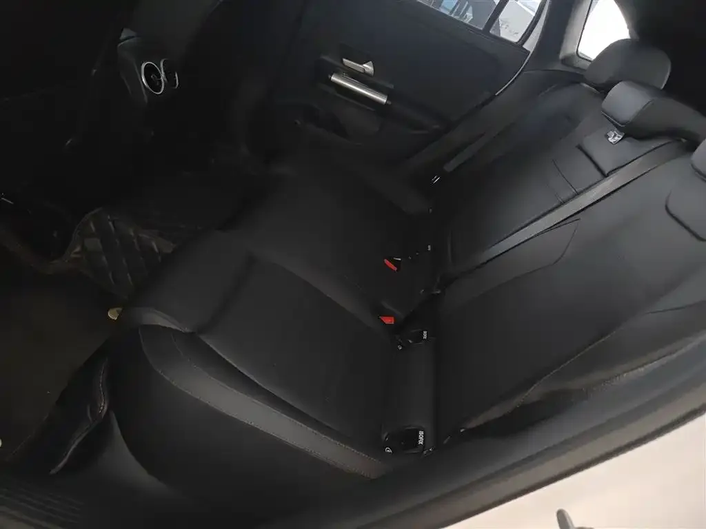 Mercedes-Benz GLA 2023 из CN, фото 9