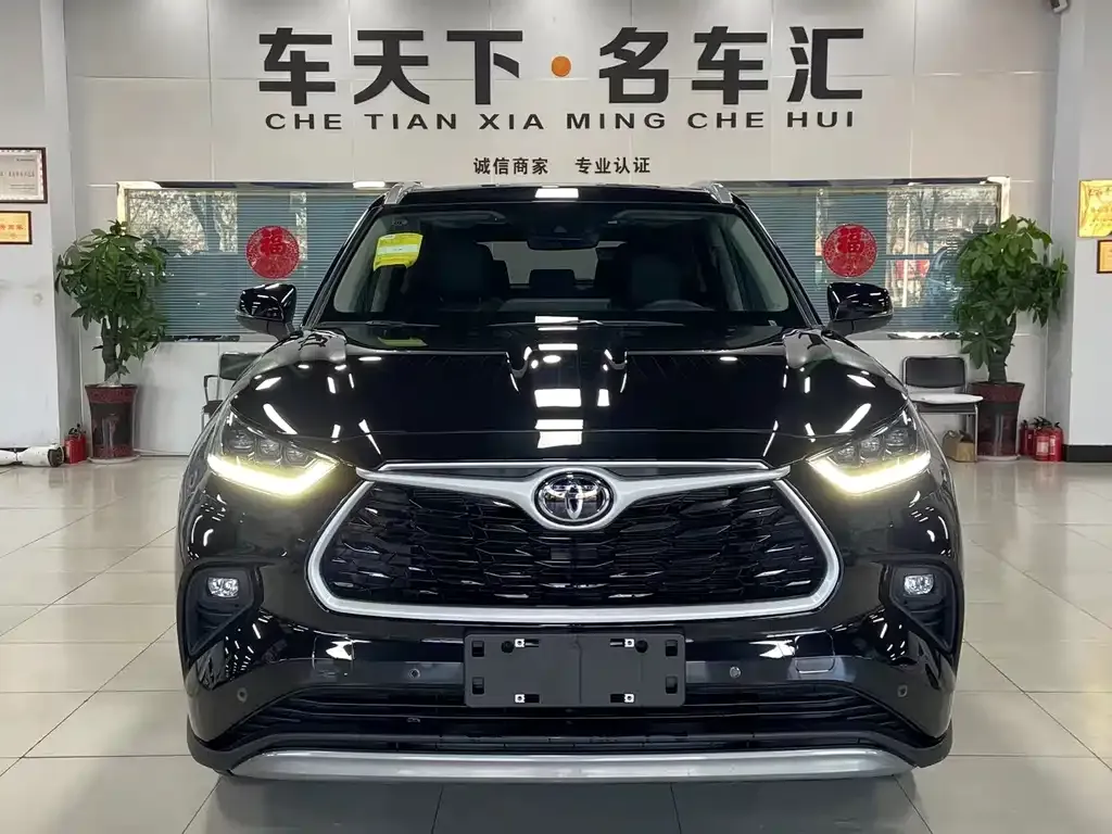 Toyota Highlander — фото 2