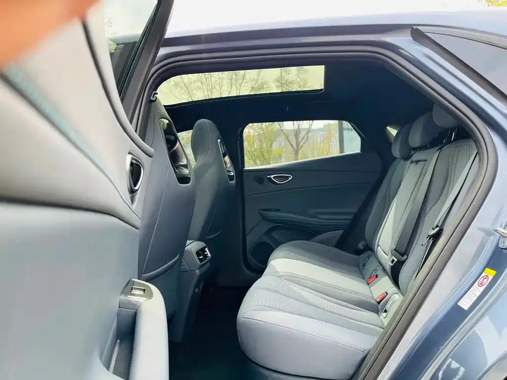BYD Seal 06GT 2025 из CN, фото 7
