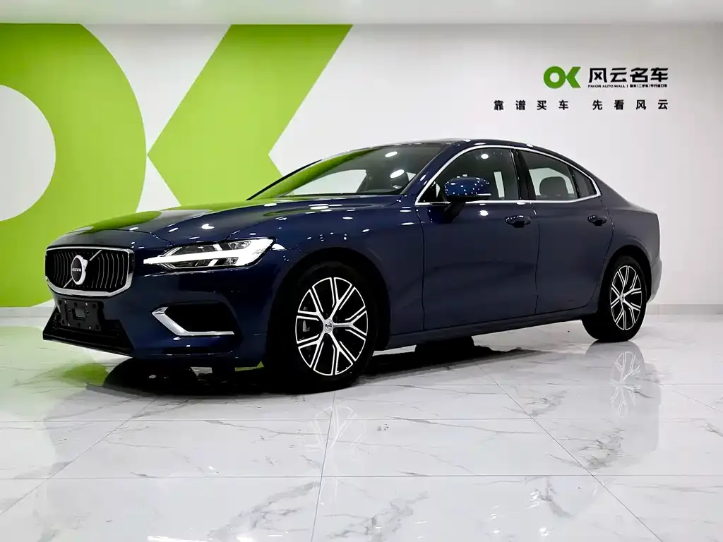 Volvo S60 2024 из CN, фото 1