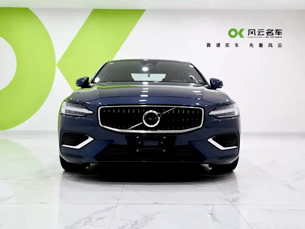 Volvo S60 2024 из CN, фото 2