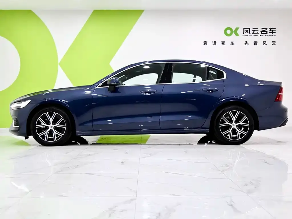 Volvo S60 2024 из CN, фото 4