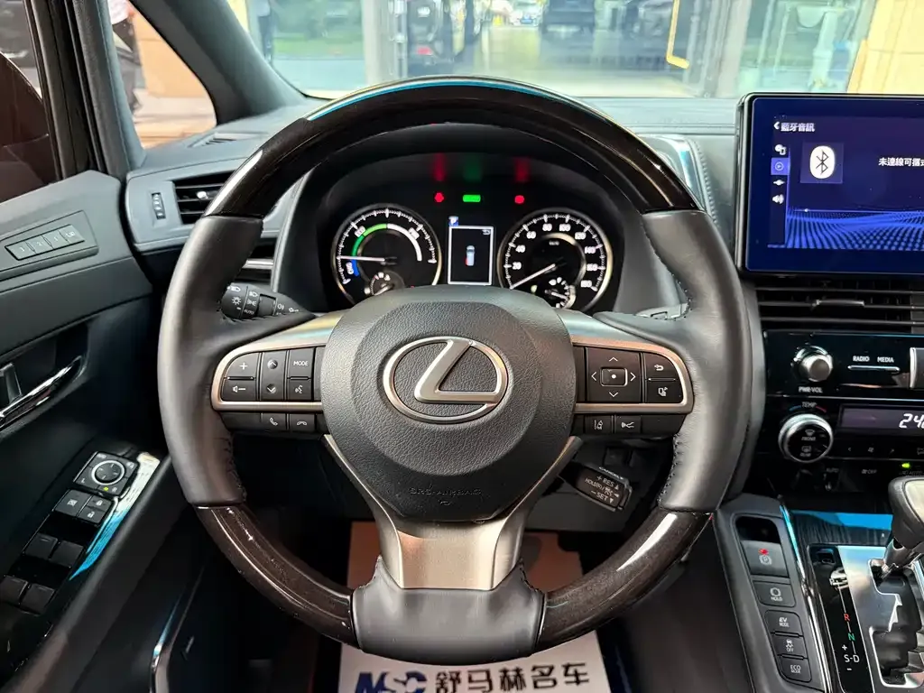 Lexus LM 2024 из CN, фото 10